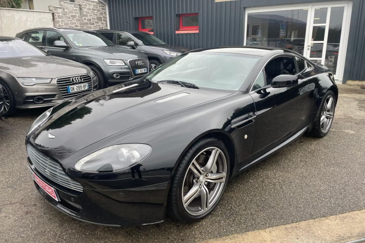 ASTON MARTIN VANTAGE COUPÉ