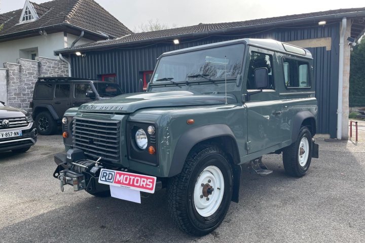 LAND ROVER DEFENDER 90