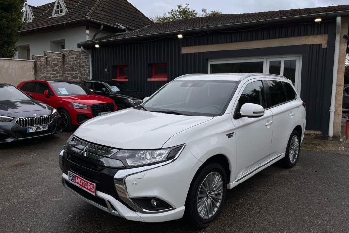 MITSUBISHI OUTLANDER PHEV